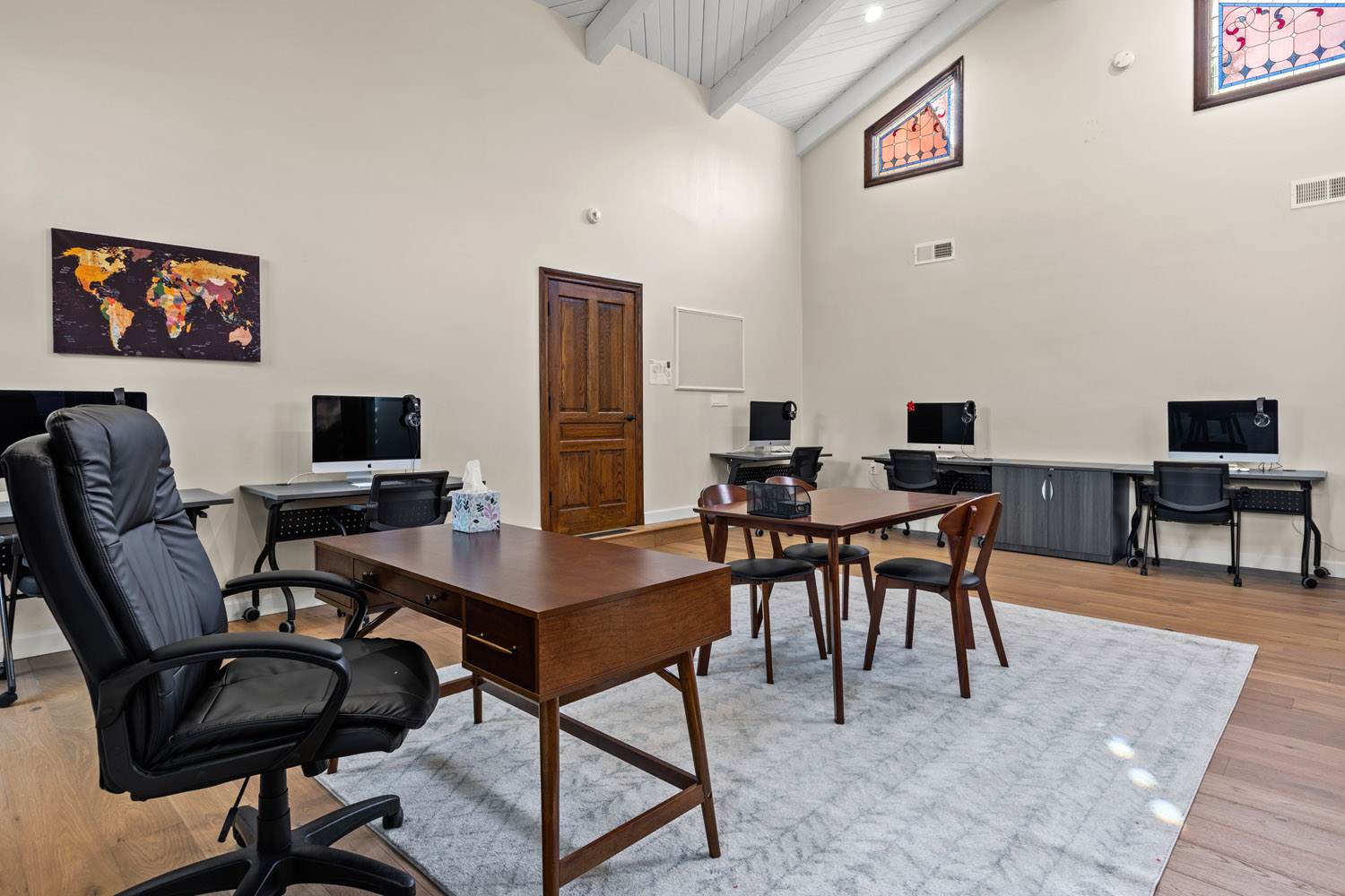 NA-Image-Female-Group-3-img