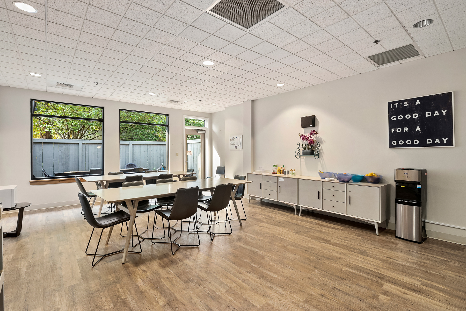 Kirkland WA 1800x1200 dining