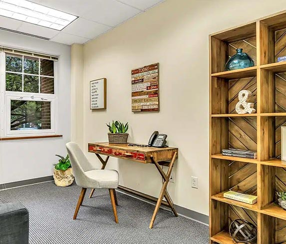 What to Expect at Our Outpatient Program in Connecticut img